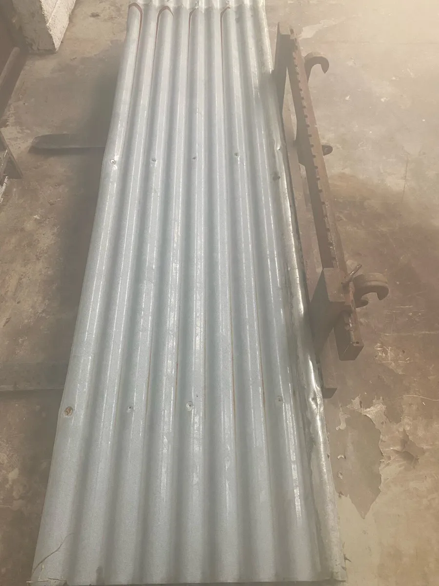 Galvanised tin - Image 2
