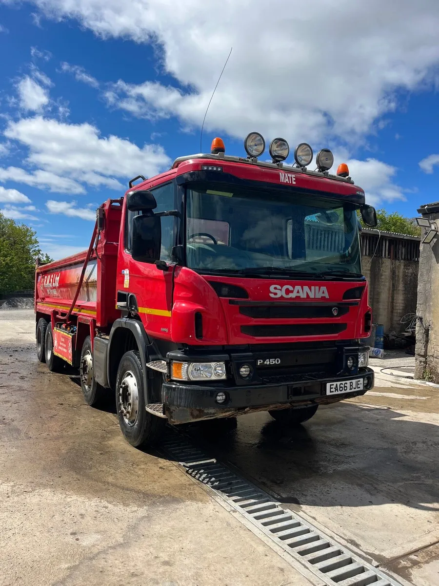 Scania tippers - Image 1