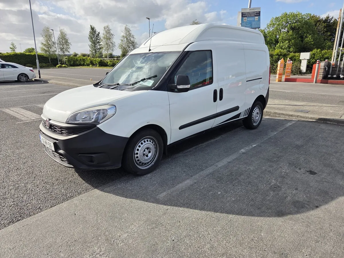 Commercial van with bed & cooker lights etc - Image 1