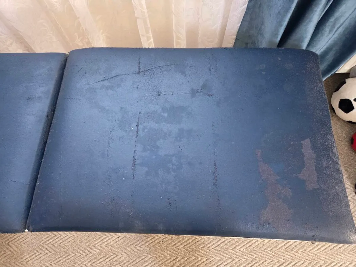 Massage table - Image 2