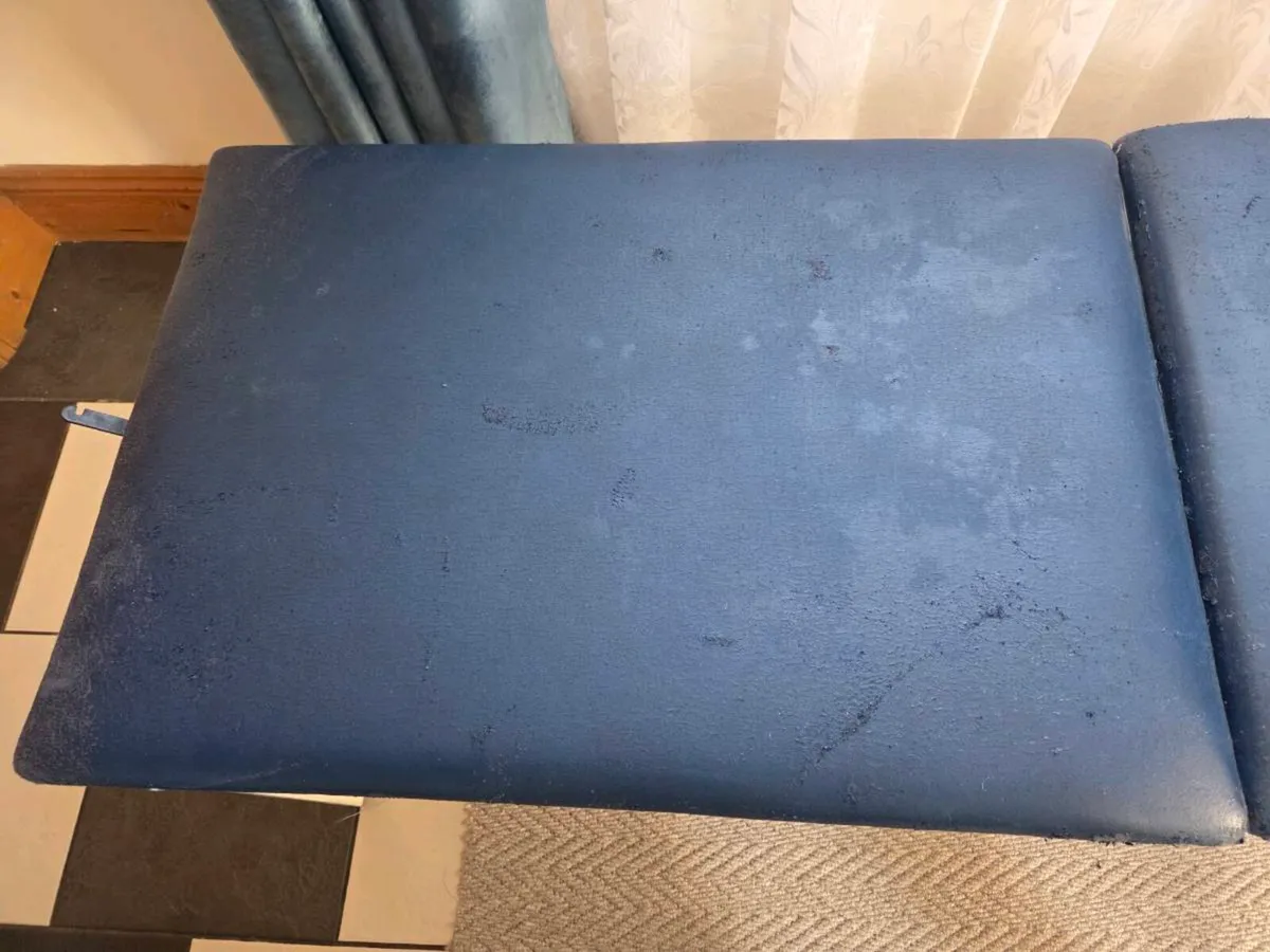 Massage table - Image 3