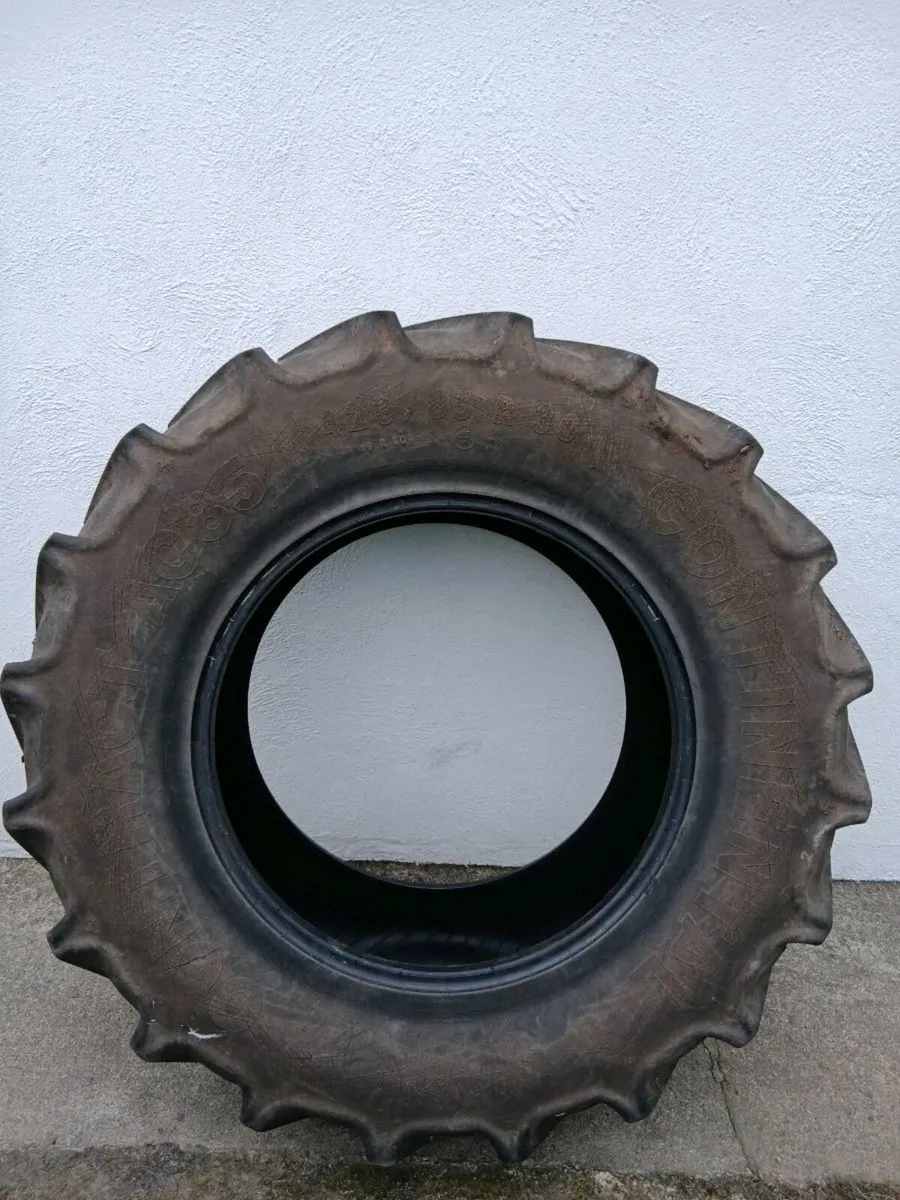 16.9/R30 Tractor Tyre for Sale - Image 1