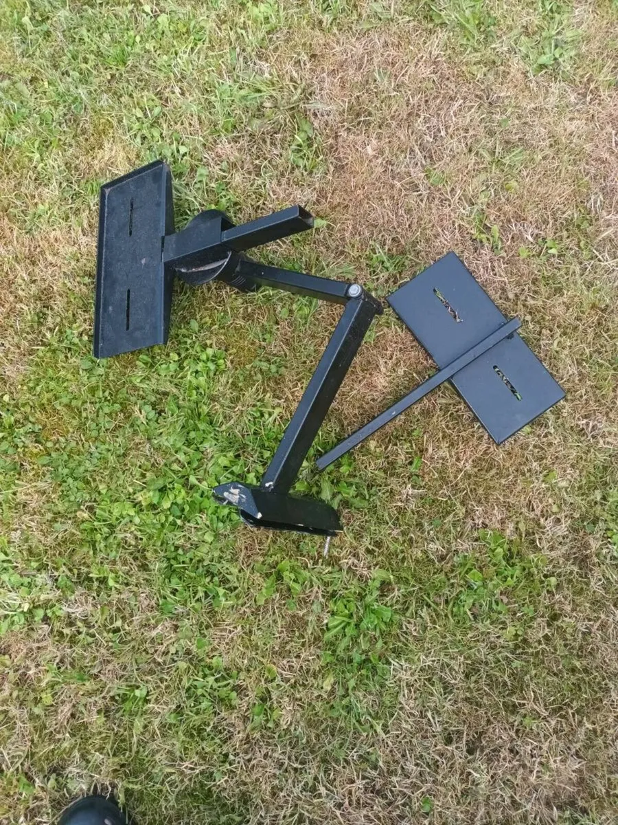 TV Wall Bracket - Image 1