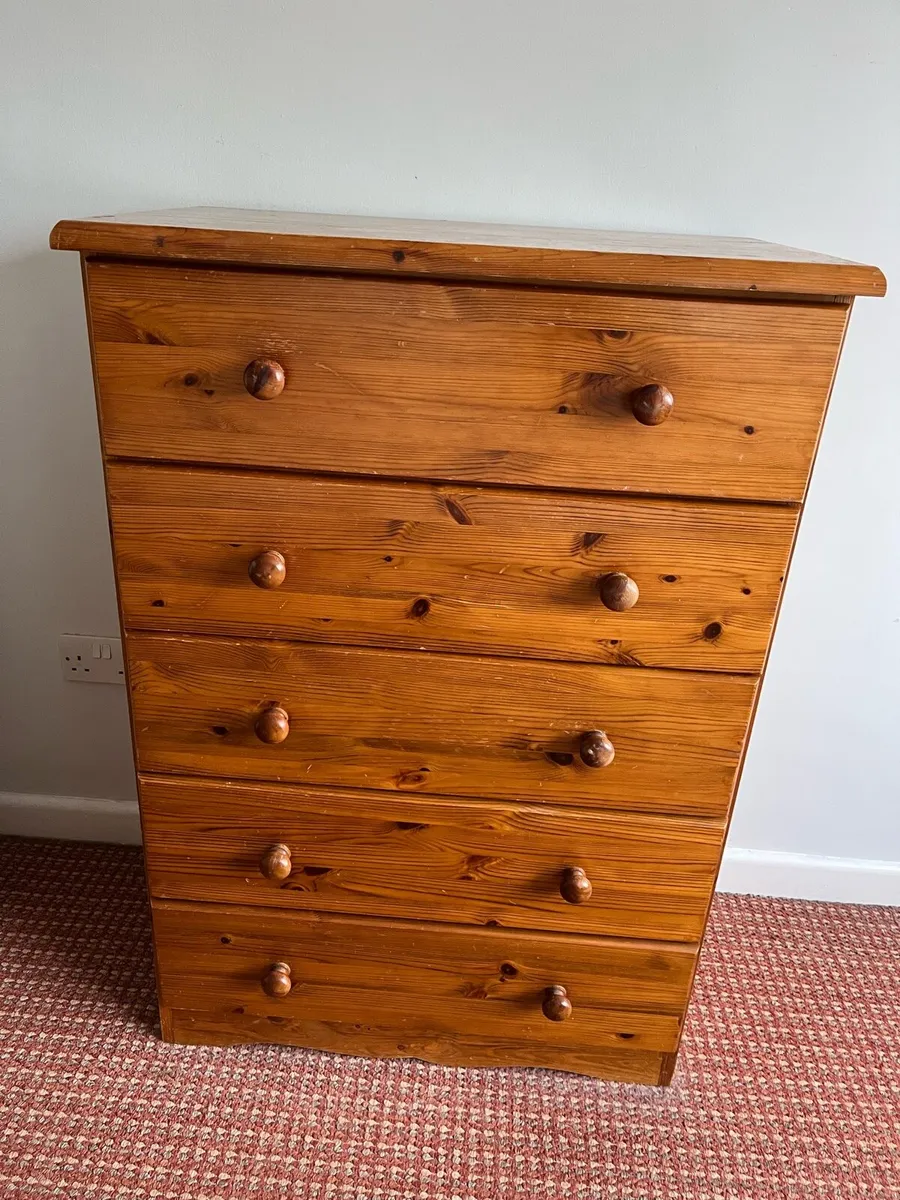 Pine Chest of drawers