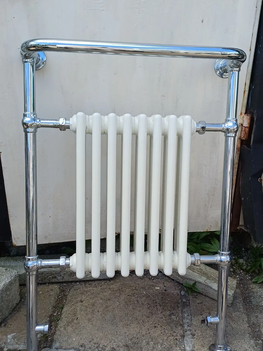 Antique towel radiator - Image 1