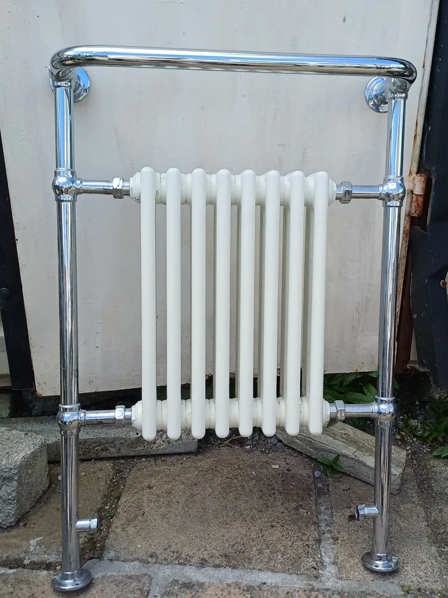 Antique towel radiator - Image 4