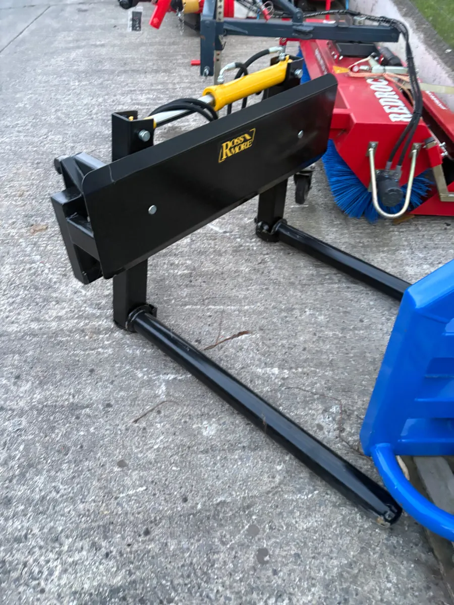 ROSSMORE  BALE HANDLERS - Image 1
