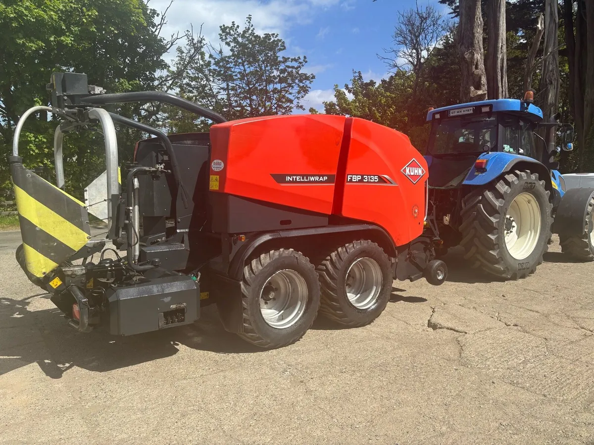 Kuhn FBP 3135 Intelliwrap combi baler - Image 1