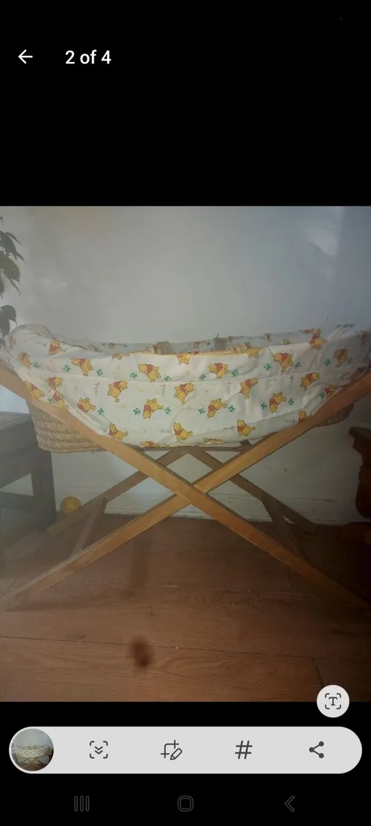 Moses basket with stands - Image 2