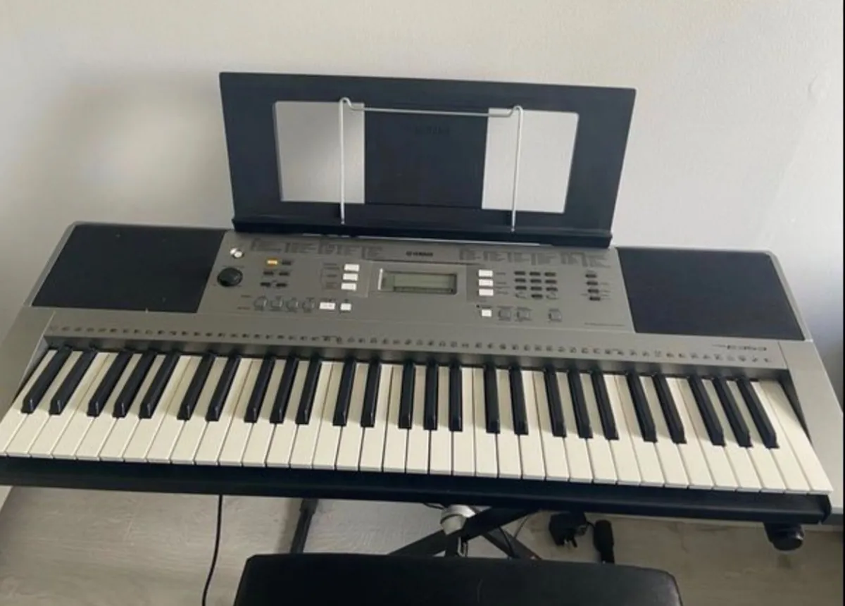 PSR E353 digital keyboard - Image 4