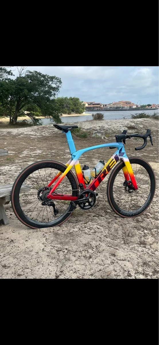 TREK MADONE SLR 9