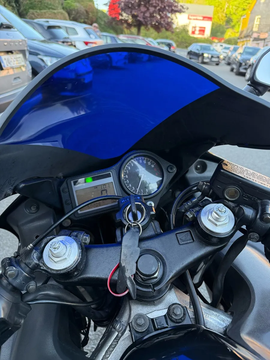 CBR600F4i - Image 4