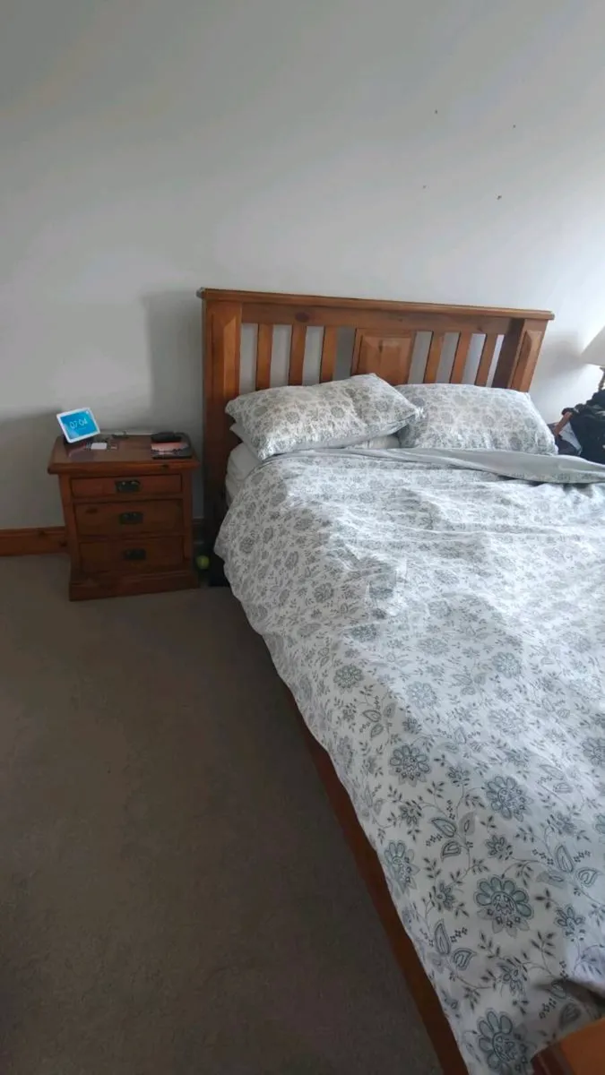 Bedroom furniture set - Image 4