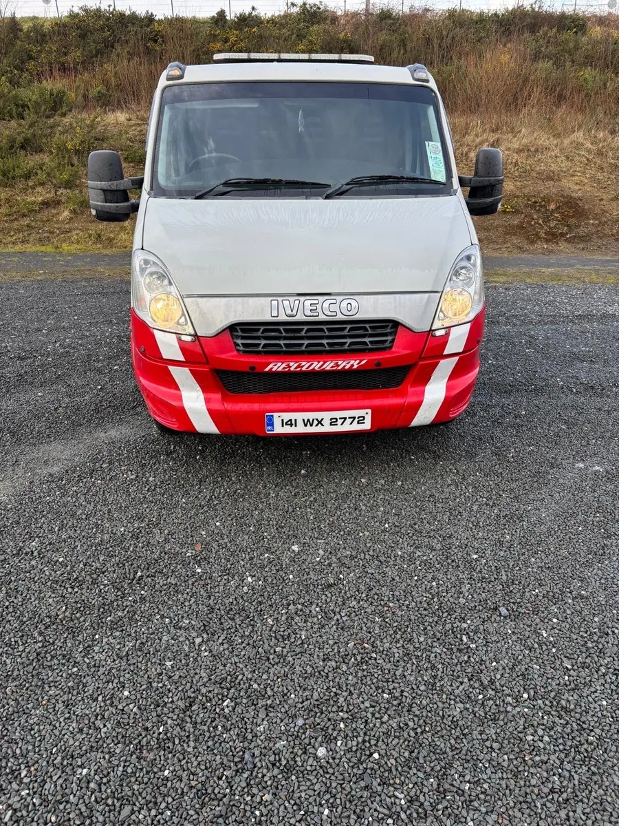 2014 IVECO RECOVERY TRUCK - Image 1