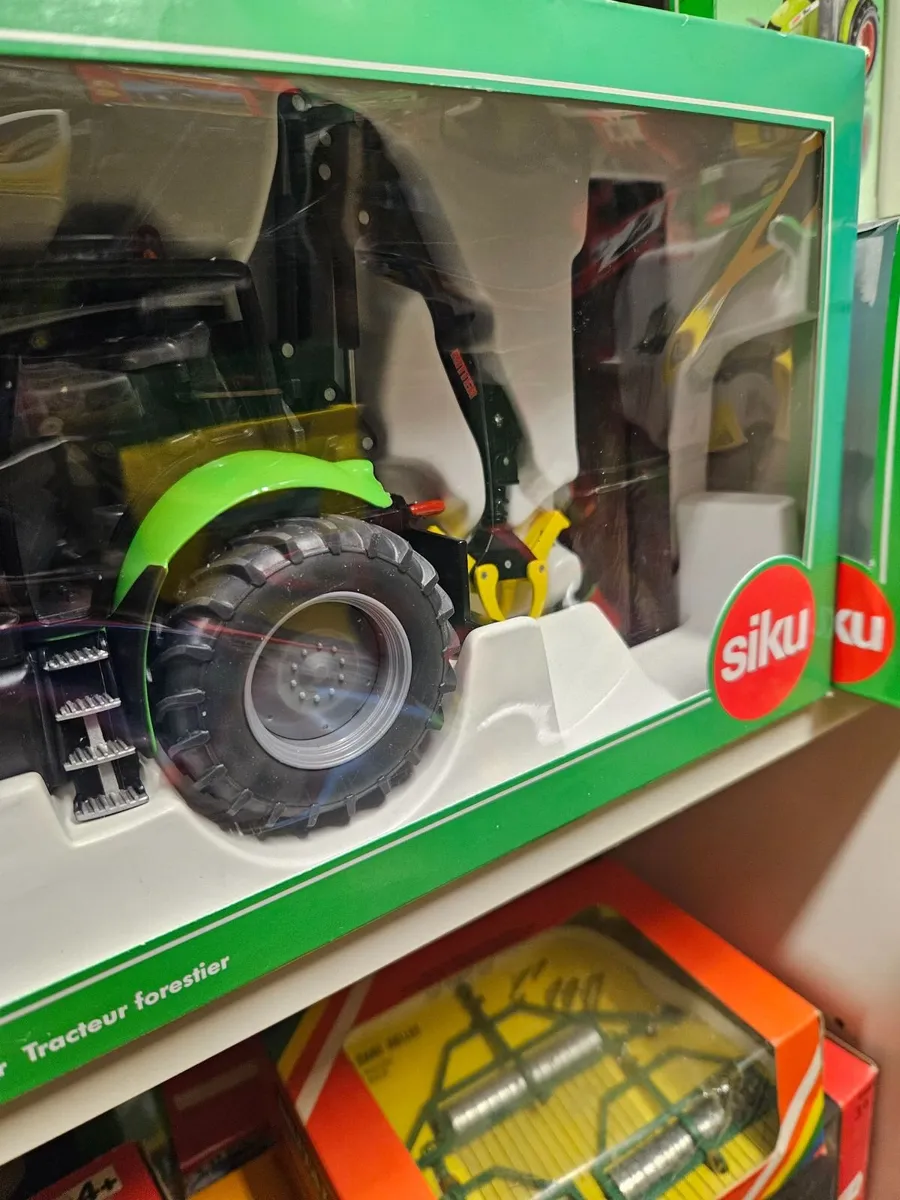Britain's Siku Deutz Forestry Tractor - Image 2
