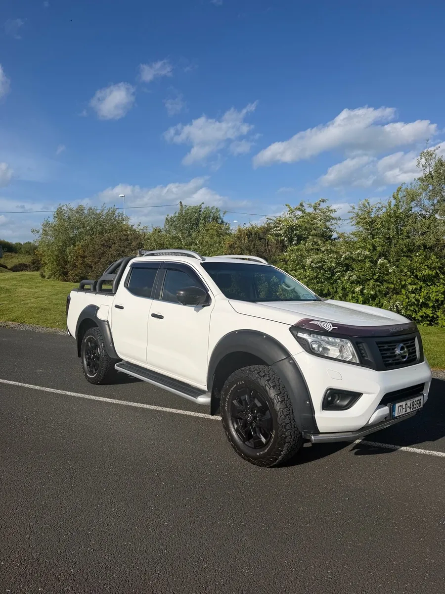 Nissan navara tekna - Image 1