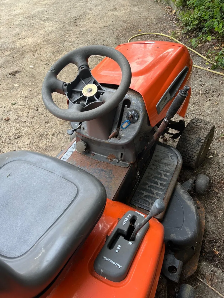 Lawnmowers NEED IT GONE - Image 4