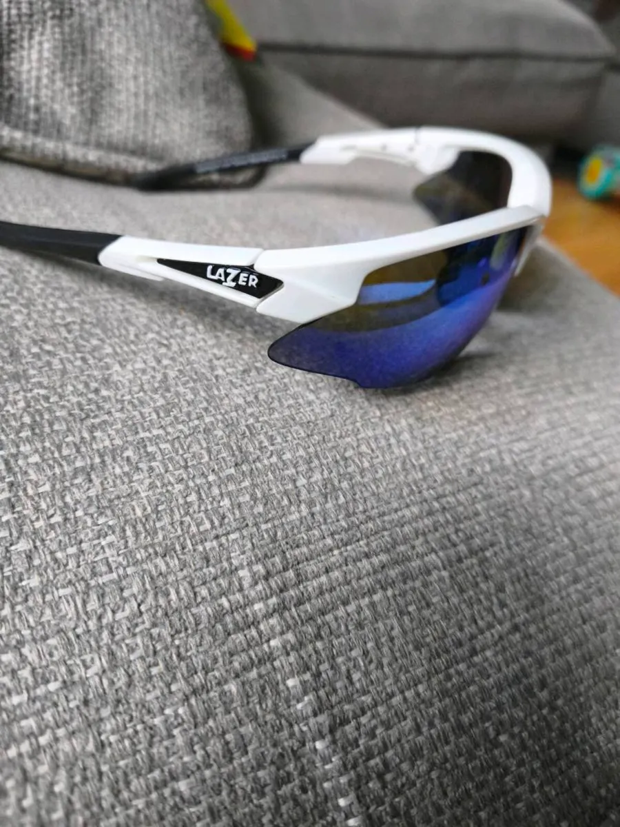 “Lazer Cycling Sunglasses Set – Spare Lenses, Case - Image 2