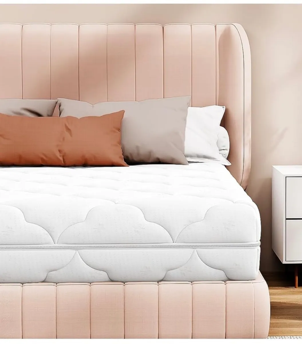Small Double Mattresses 4ft, 15cm Foam Mattress wi - Image 2