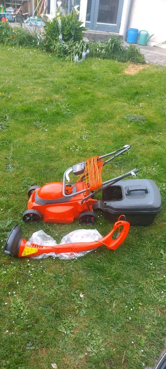 Lawn Lawnmower  and grass strimmer