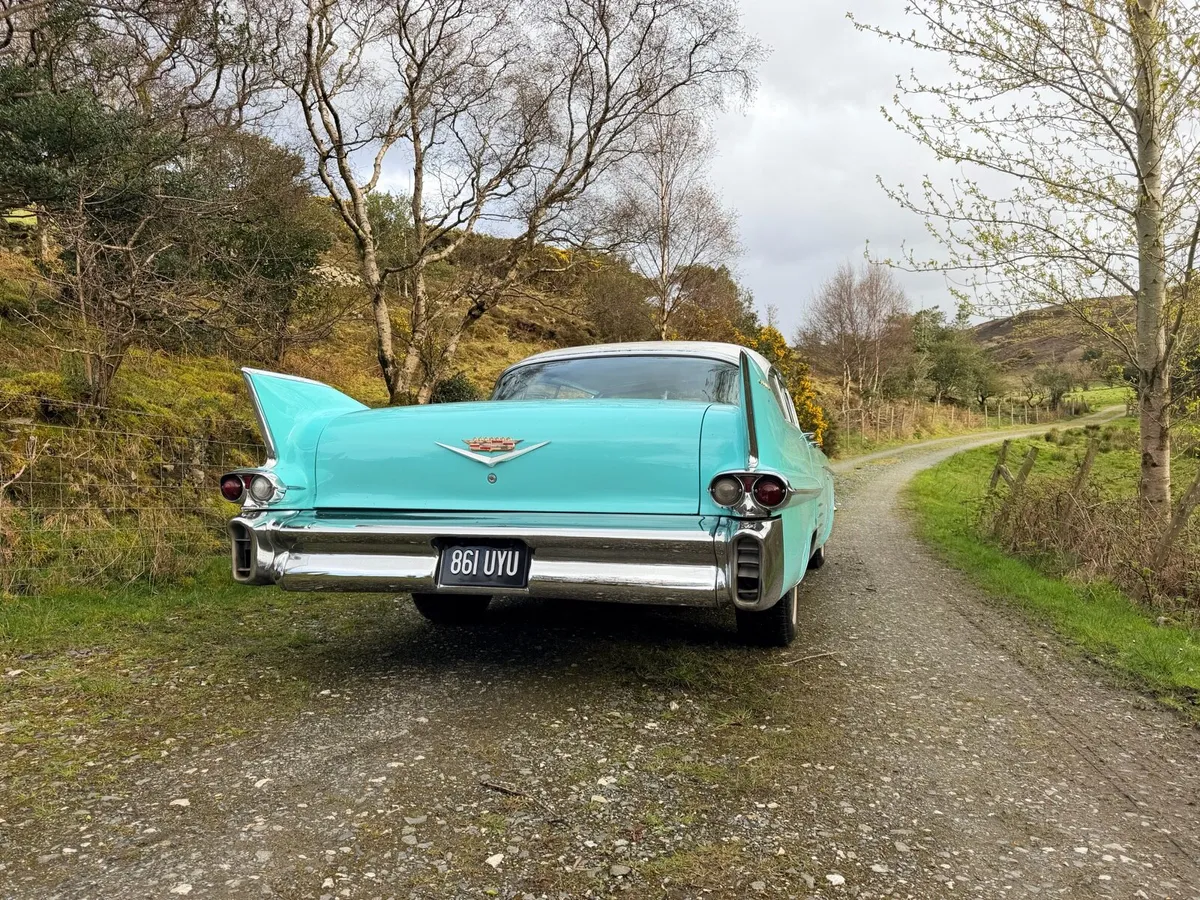 Cadillac 62 series sedan 1958 - Image 2