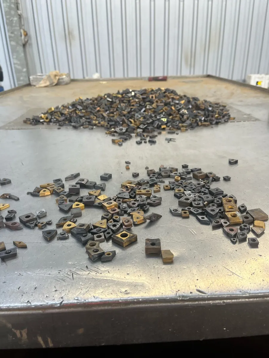 Tungsten carbide scrap nickiel we buy from 50EUR - Image 1