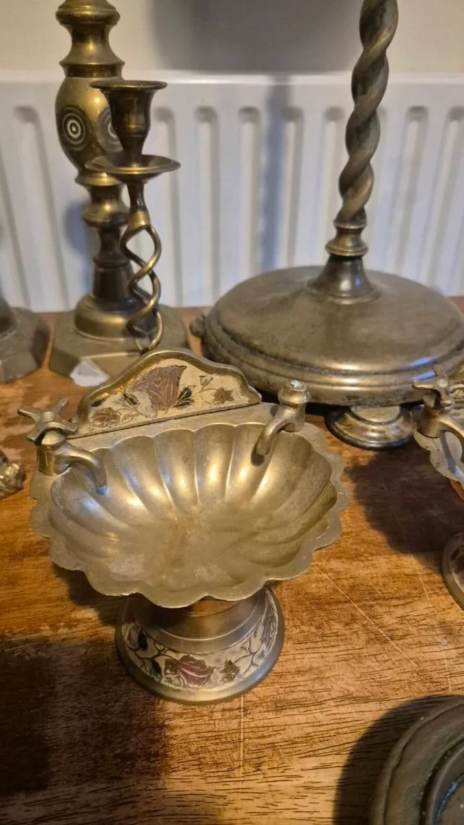 Classic vintage old brass ornaments - Image 3