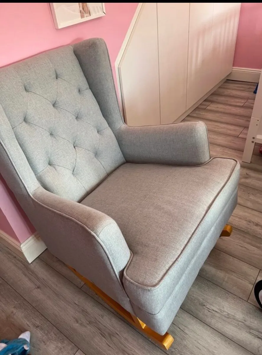 Nursery rocking chair - Image 2