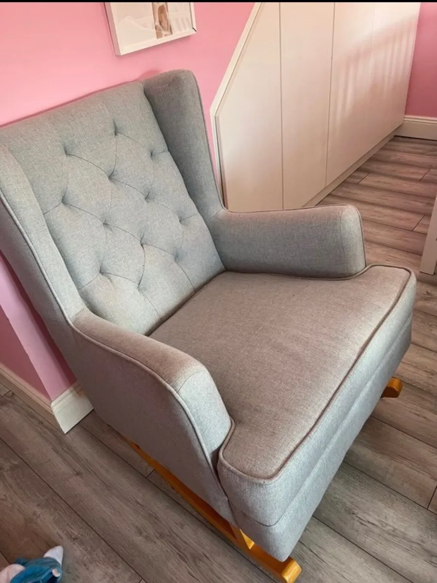 Nursery rocking chair - Image 3