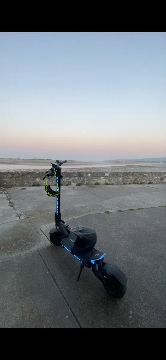 Teverun Fighter 11 60v 26ah Electric Scooter - Image 2