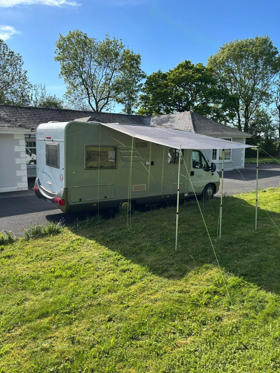 Camper van - Image 1