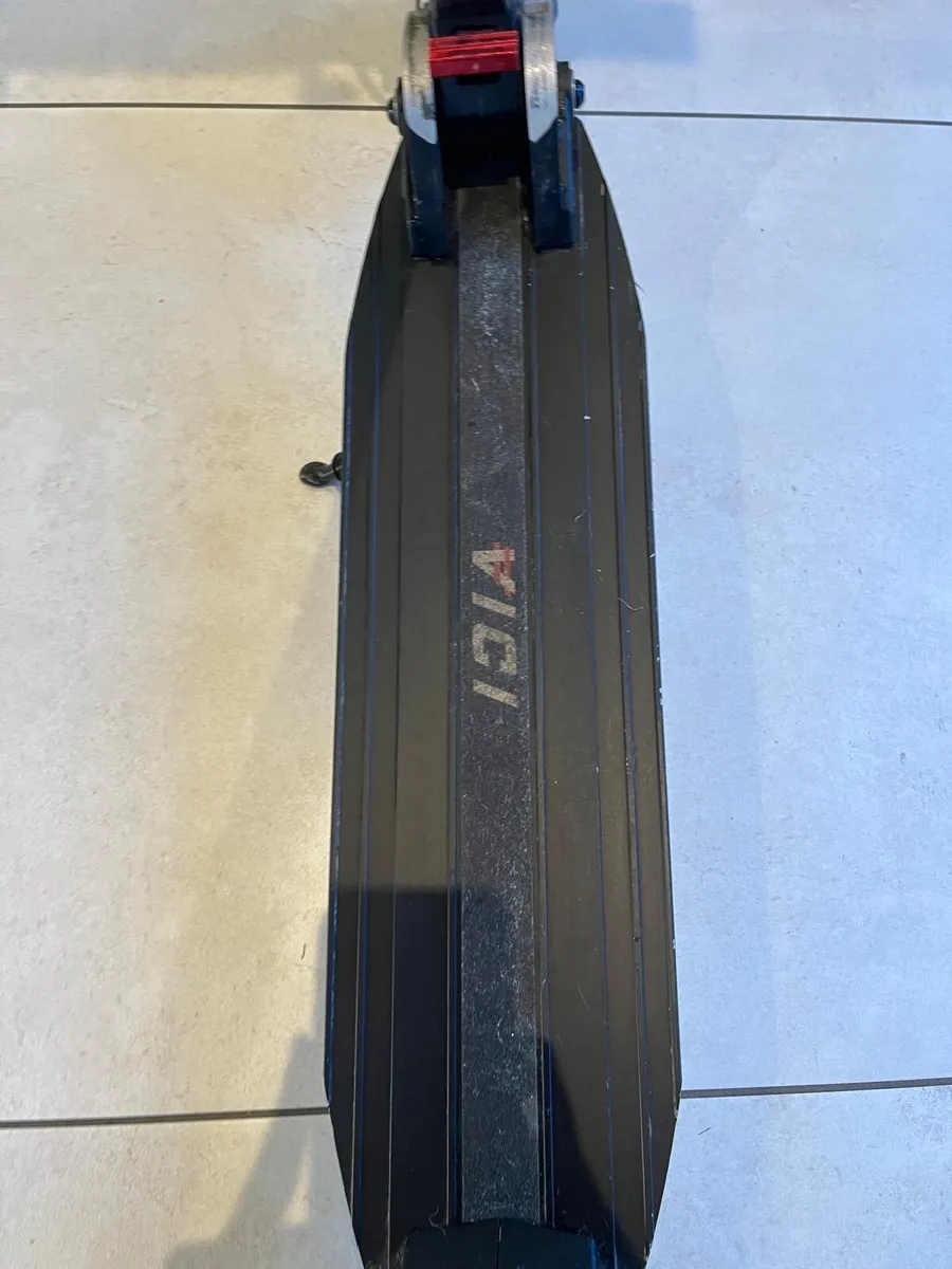 Electric scooter - Image 3