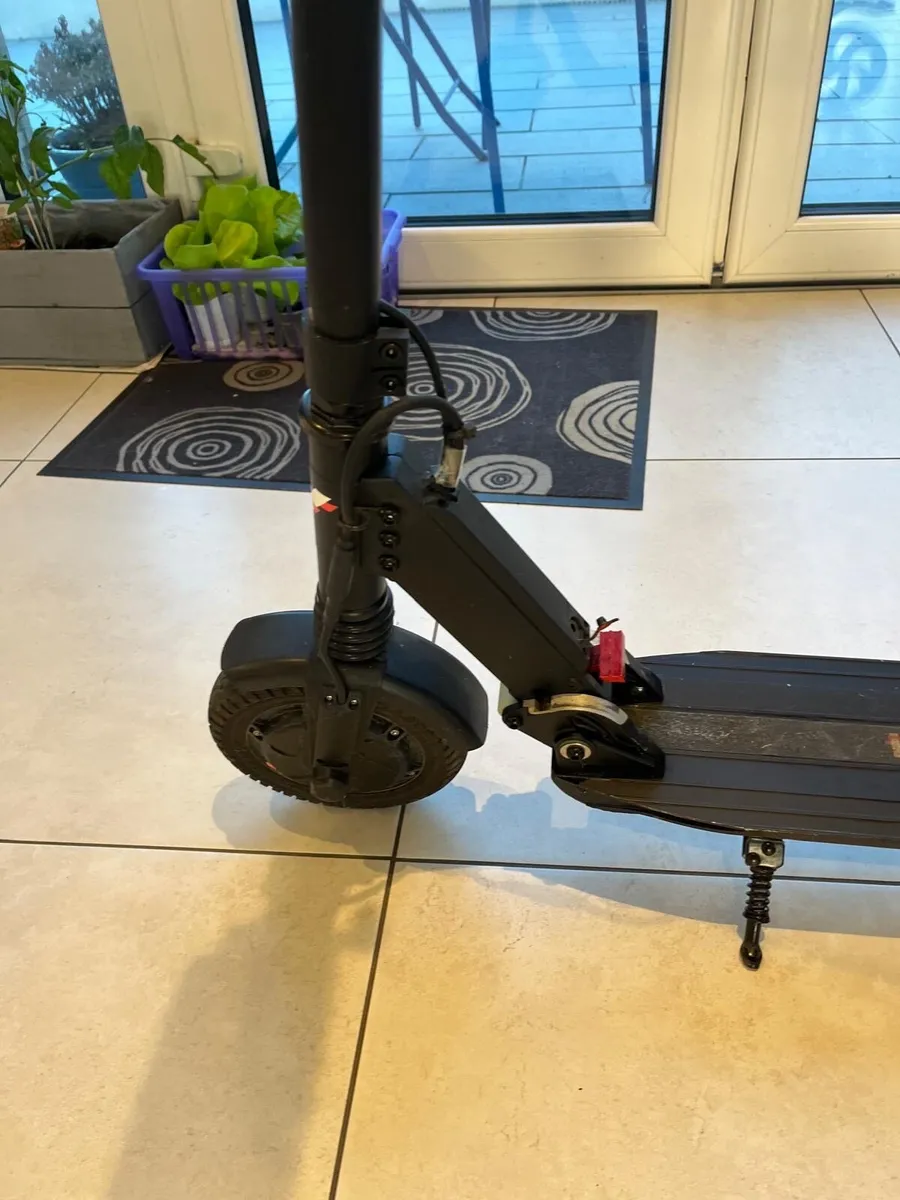 Electric scooter - Image 4