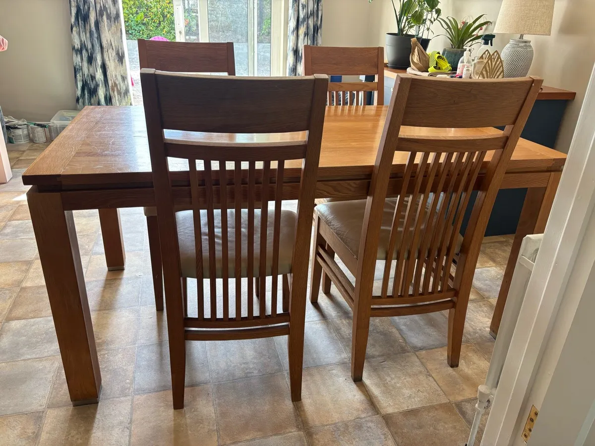 Wooden dining table - Image 3
