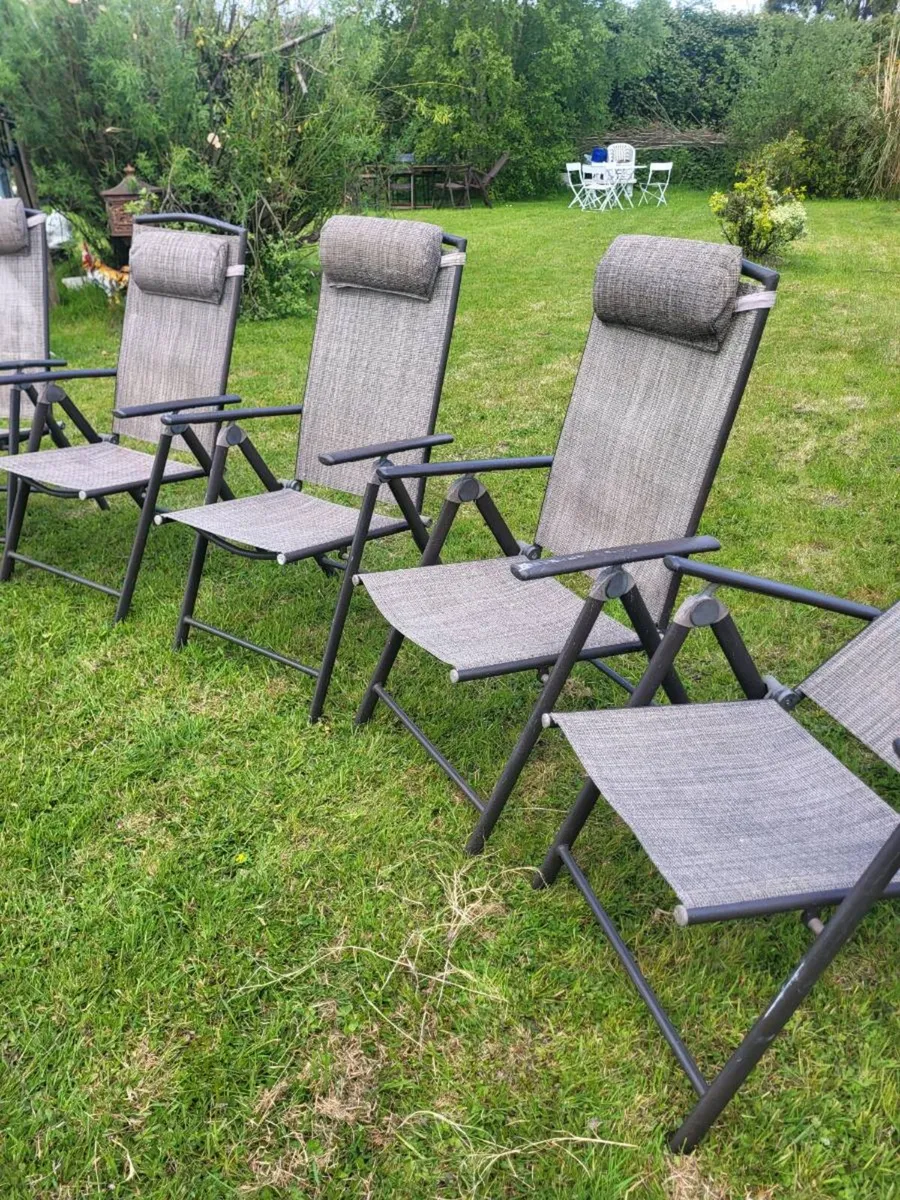 6 recliner garden chairs - Image 1