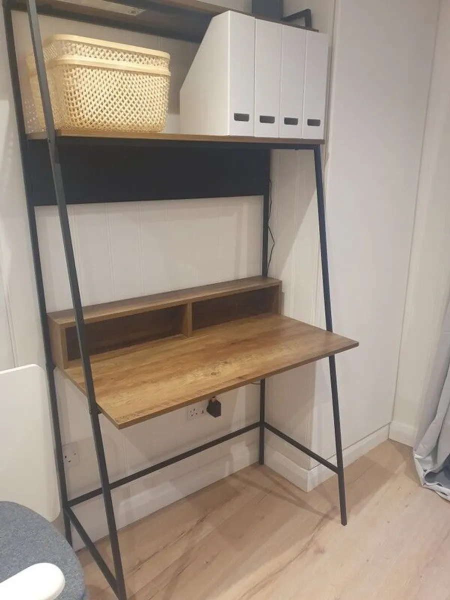 Desk with Shelves - Image 1