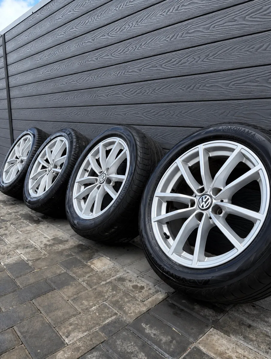 17” GENUINE VOLKSWAGEN ALLOY WHEELS & TYRES - Image 1