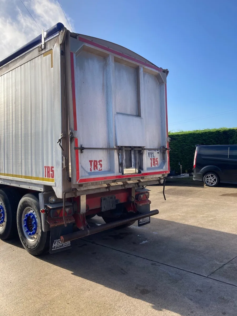 Bulk tipper - Image 2