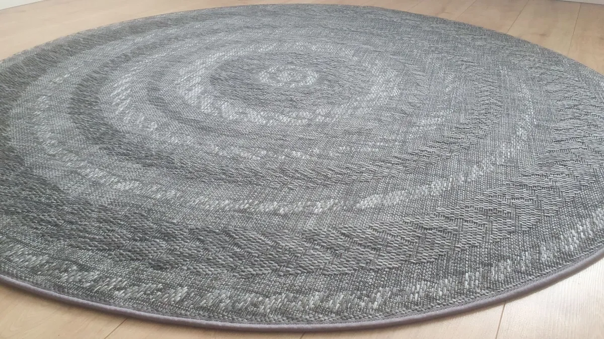 Double Sided Carpet Mat Rug 160cm Diameter - Image 4