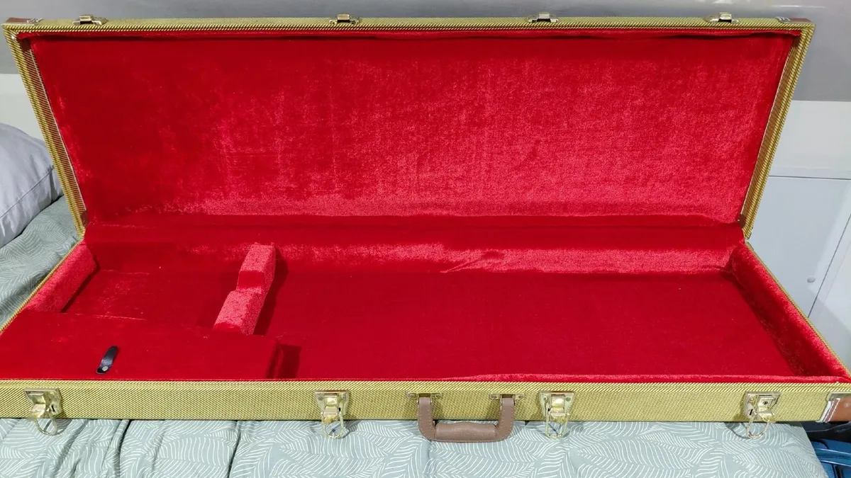 Electric Bass Case - Image 2