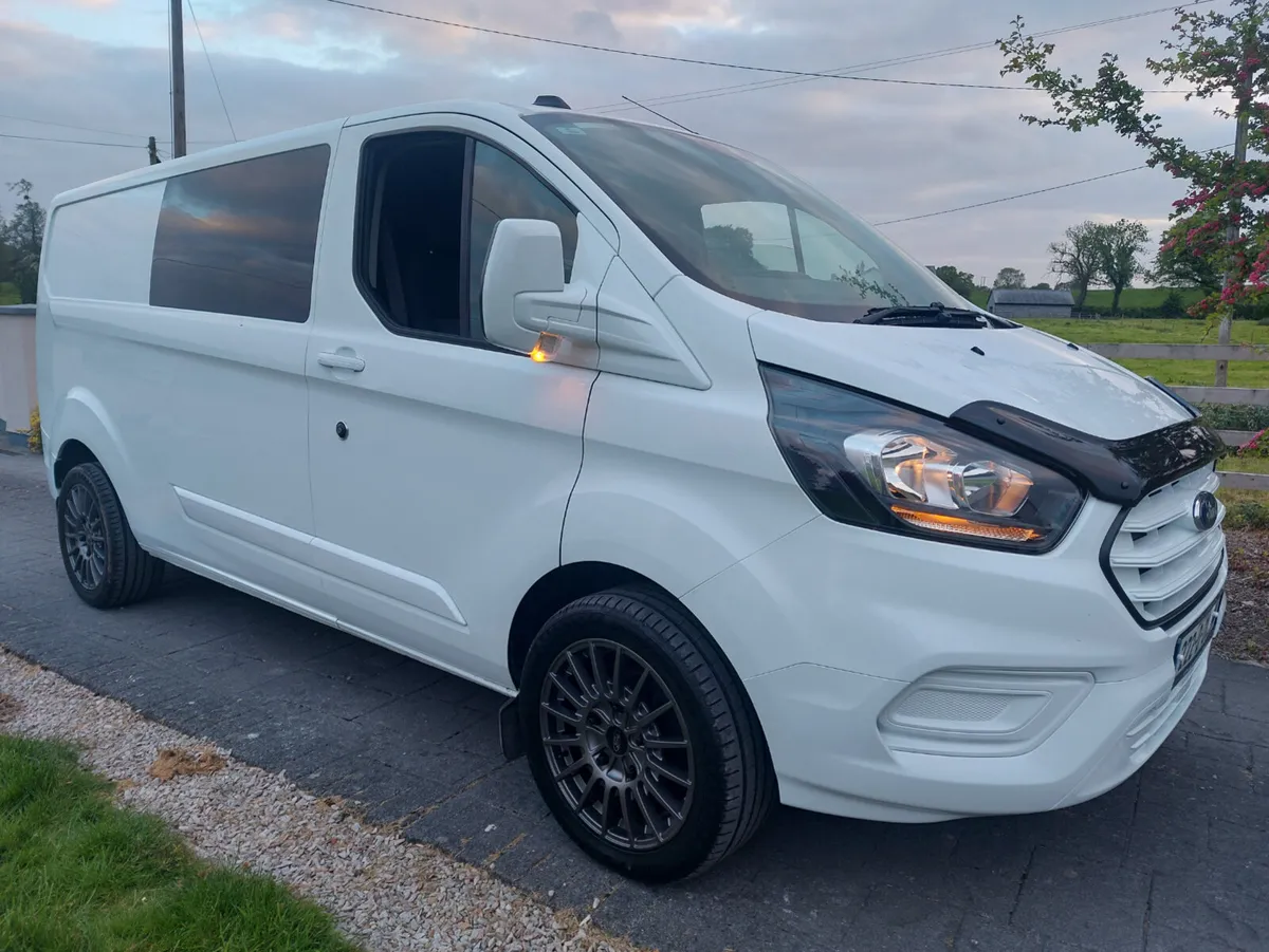 TRANSIT CUSTOM 222' 6 SEATER CREWCAB / 65K KLMS - Image 1