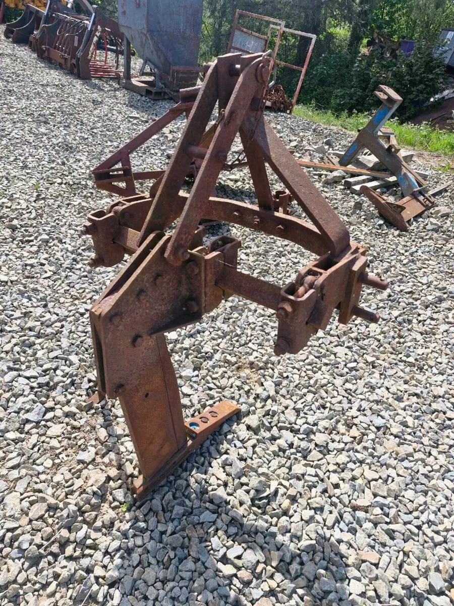 Single leg subsoiler - Image 1