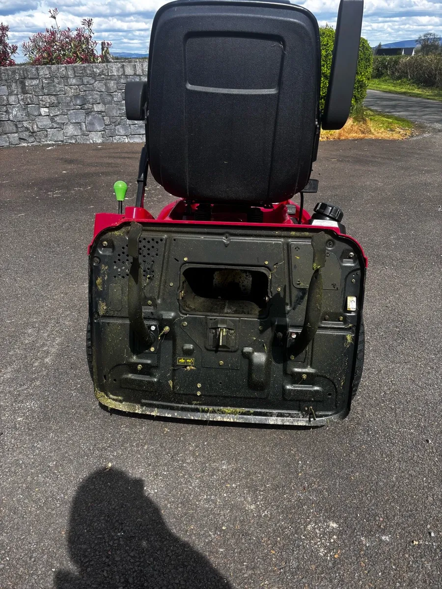 Honda 2417 RideOn 🚜 - Image 4