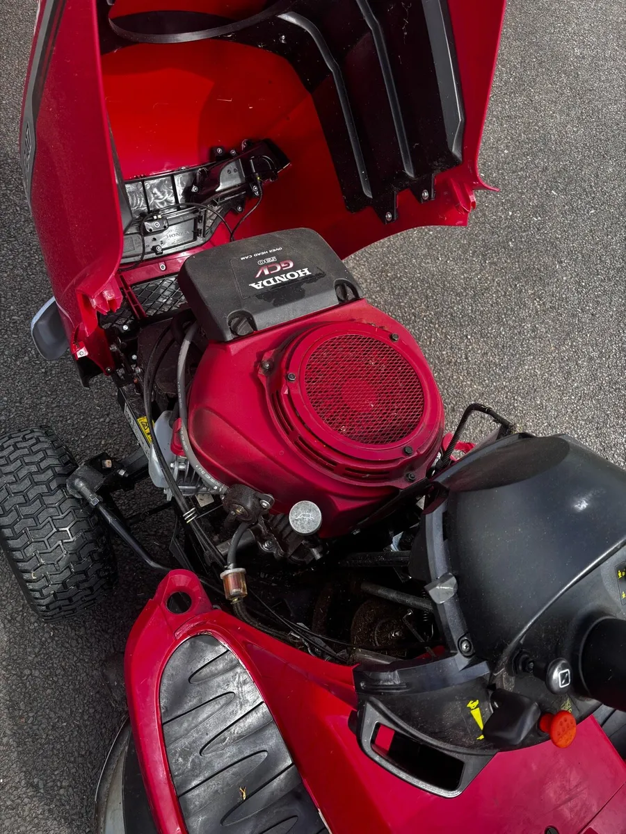 Honda 2417 RideOn 🚜 - Image 2