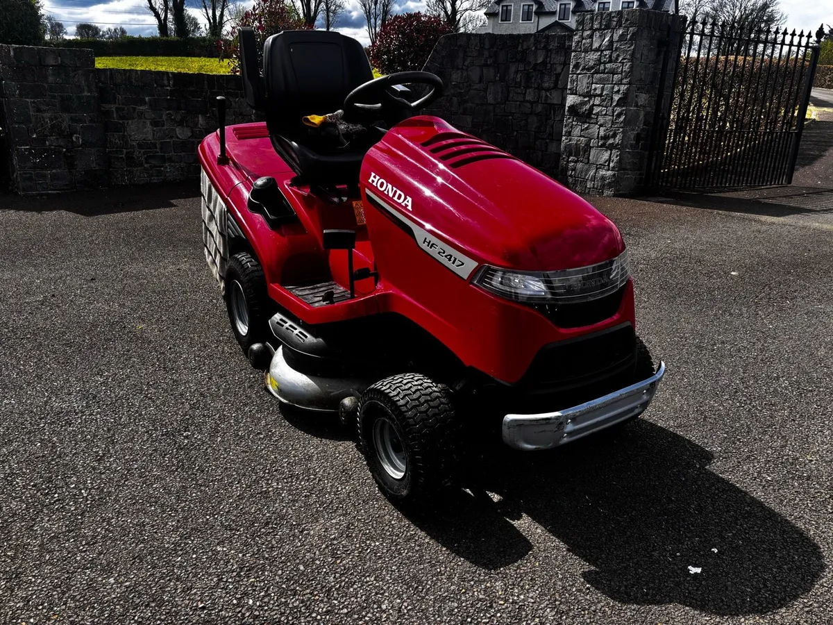 Honda 2417 RideOn 🚜 - Image 1