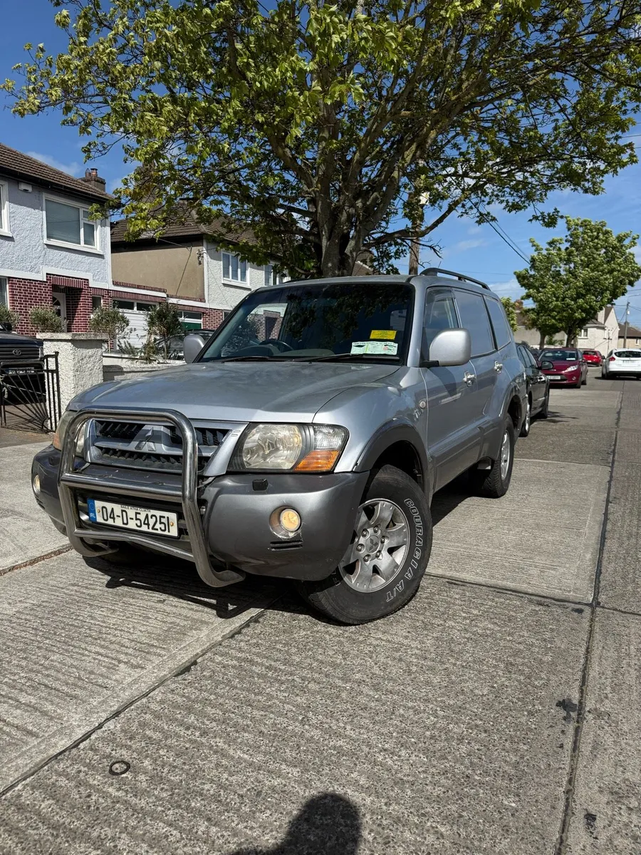 Mitsubishi Pajero 3.2 diesel low miles - Image 1