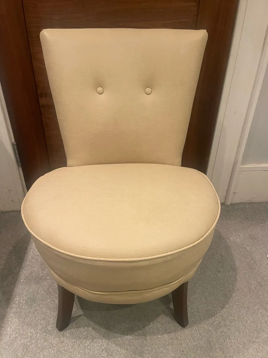 1 x Well Padded Cream Genuine Leather Chair