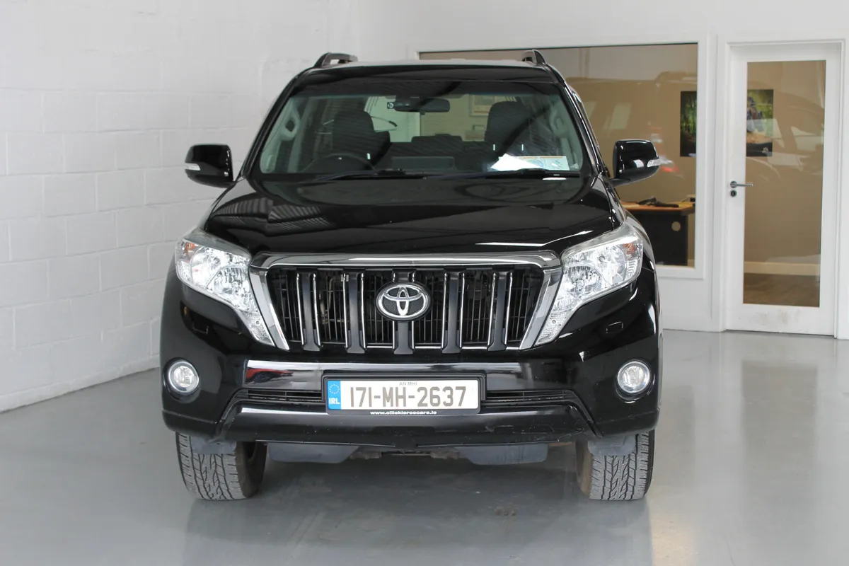 Toyota Land Cruiser 2017  Business 5 Seater Auto - Image 3