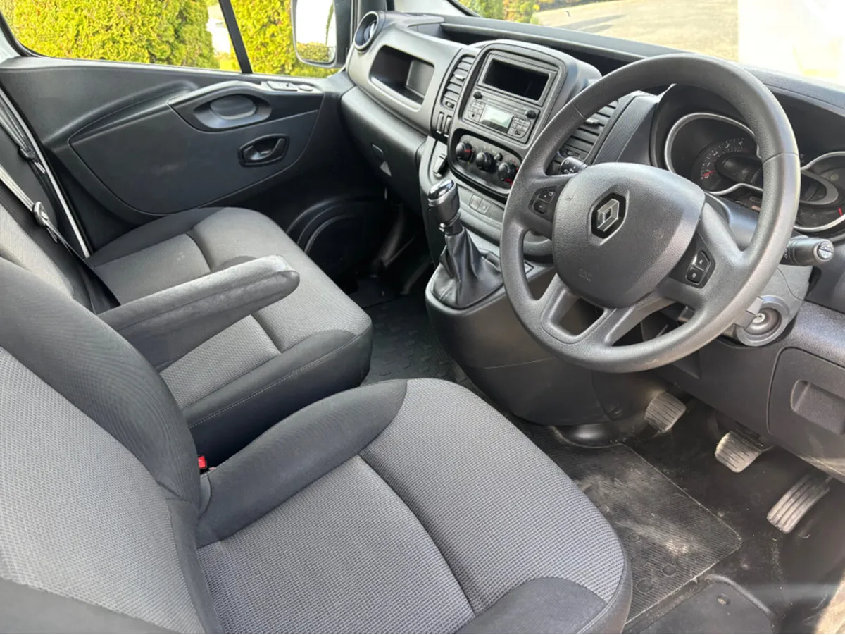 Renault Trafic LL30 ENERGY DCI 120 BUSINESS P - Image 3