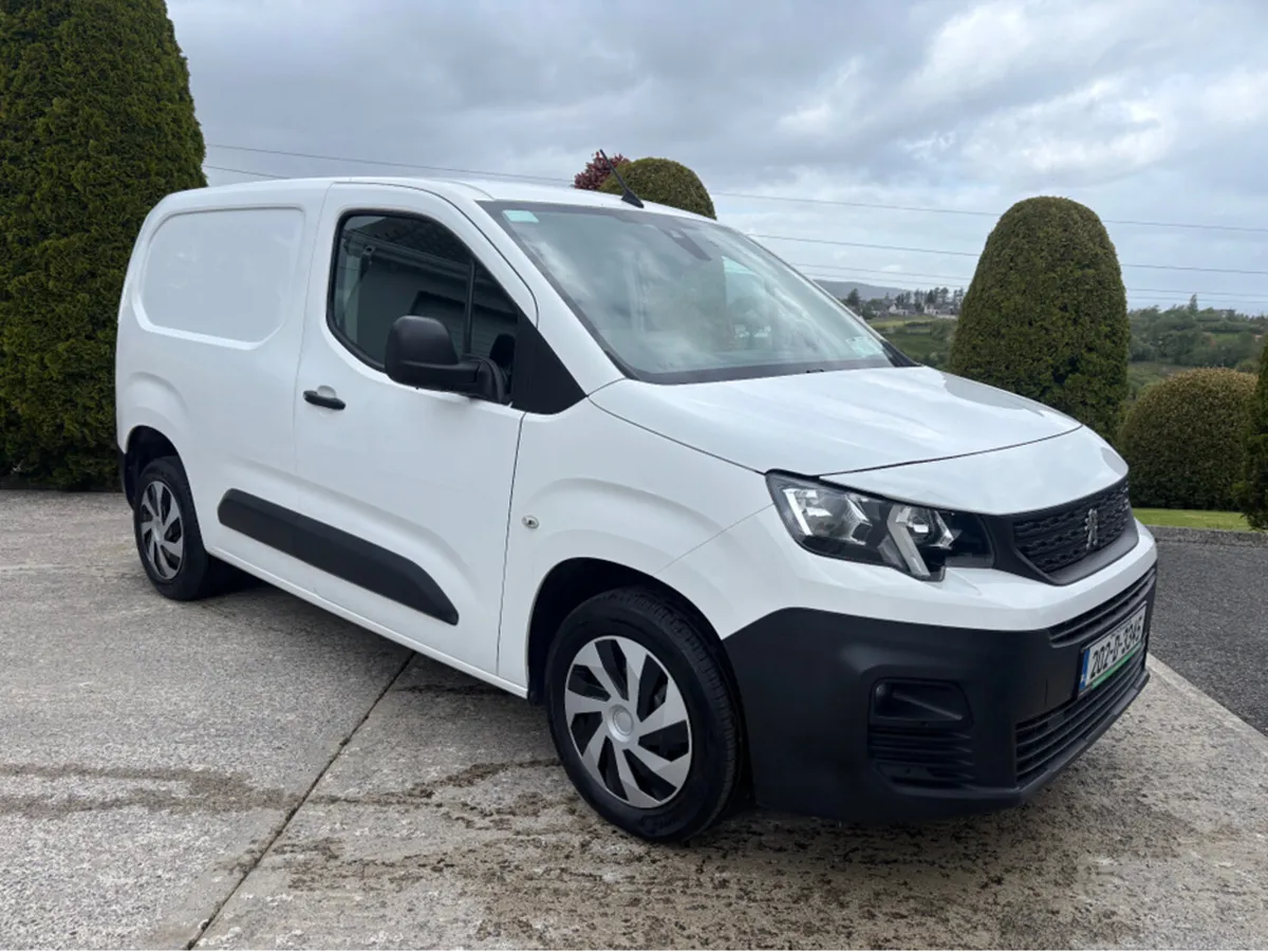 Peugeot Partner PROF PLUS 1.5 BLUE HDI 100 3DR - Image 1